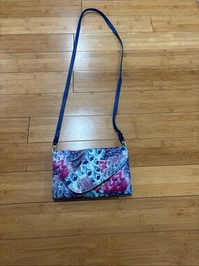 Peacock-Print Blue Crossbody Bag with Adjustable Strap
